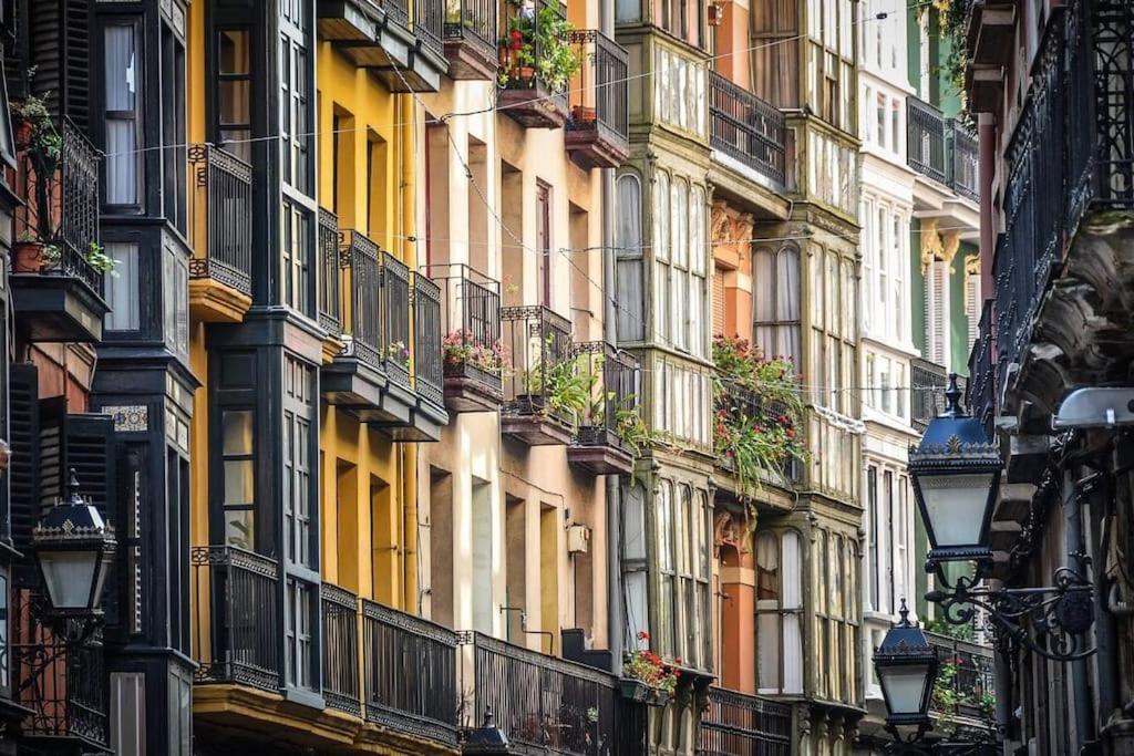 Apartament Cultura Y Gastronomia En El Casco Viejo Bilbao Zewnętrze zdjęcie